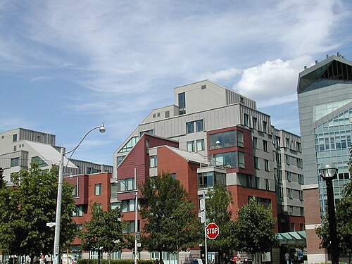 Innis College, Toronto